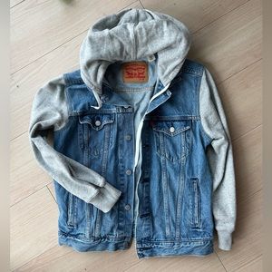 Women’s Levi Strauss Jean & Sweatshirt Jacket